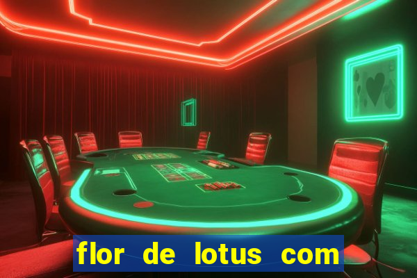 flor de lotus com lua tatuagem